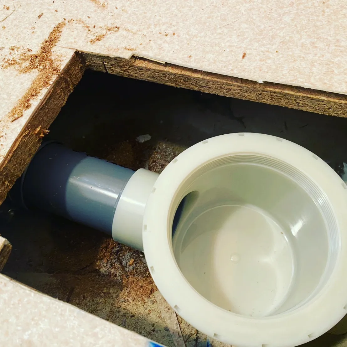 🧰大阪市　住之江区　マンションリフォーム現場より　洗濯パン取...