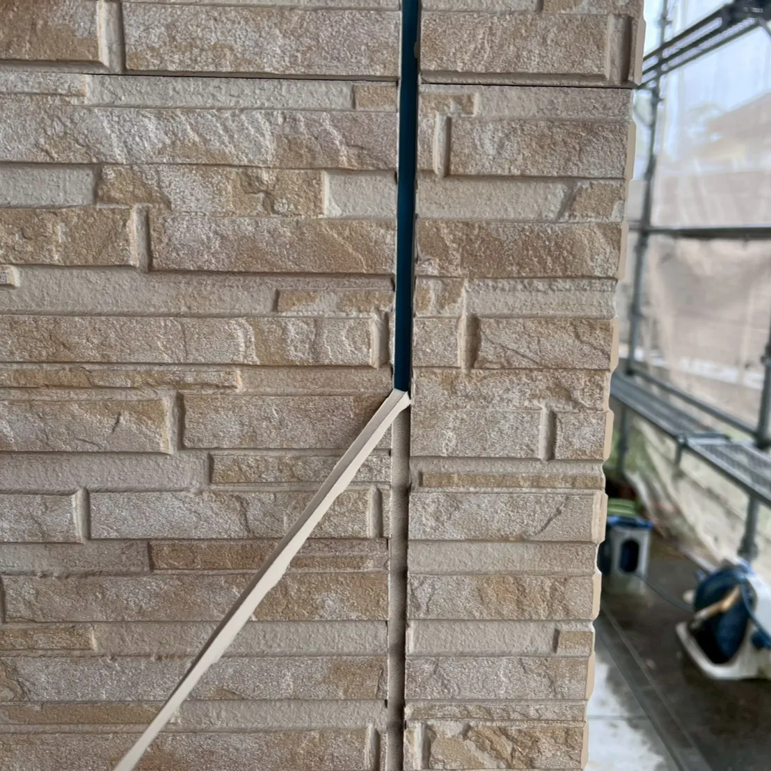 🏠【奈良県・外壁塗装工事・外壁目地のコーキング打ち替え工事】