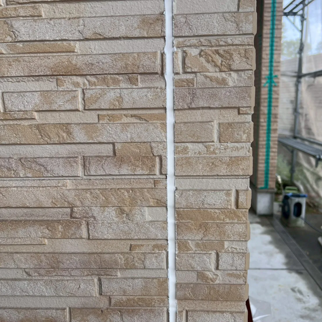 🏠【奈良県・外壁塗装工事・外壁目地のコーキング打ち替え工事】