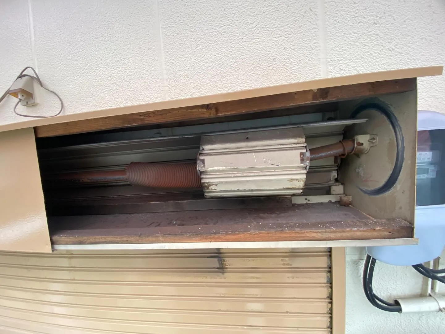 📸堺市【シャッターが動かない!原因はドラムの破損でした】