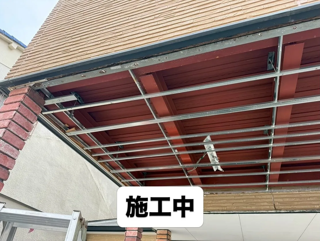 天井のシミは危険信号？ガレージ天井の張替えで住まいを守るリフ...