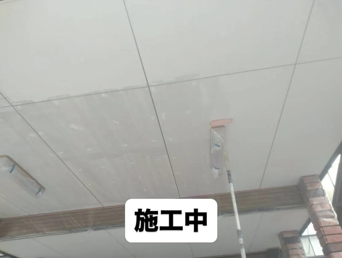 天井のシミは危険信号？ガレージ天井の張替えで住まいを守るリフ...